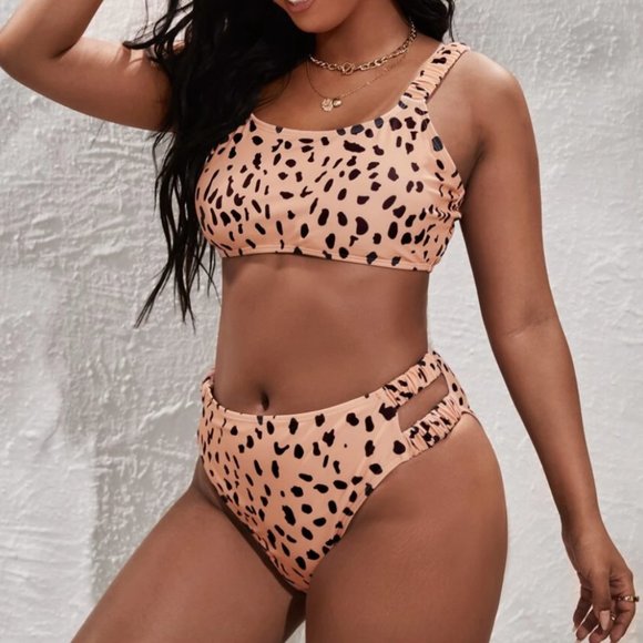 PLUS SIZED BIKINIS 👙 BRAND NEW/NEVER WORN SWIM!! - Picture 2 of 9